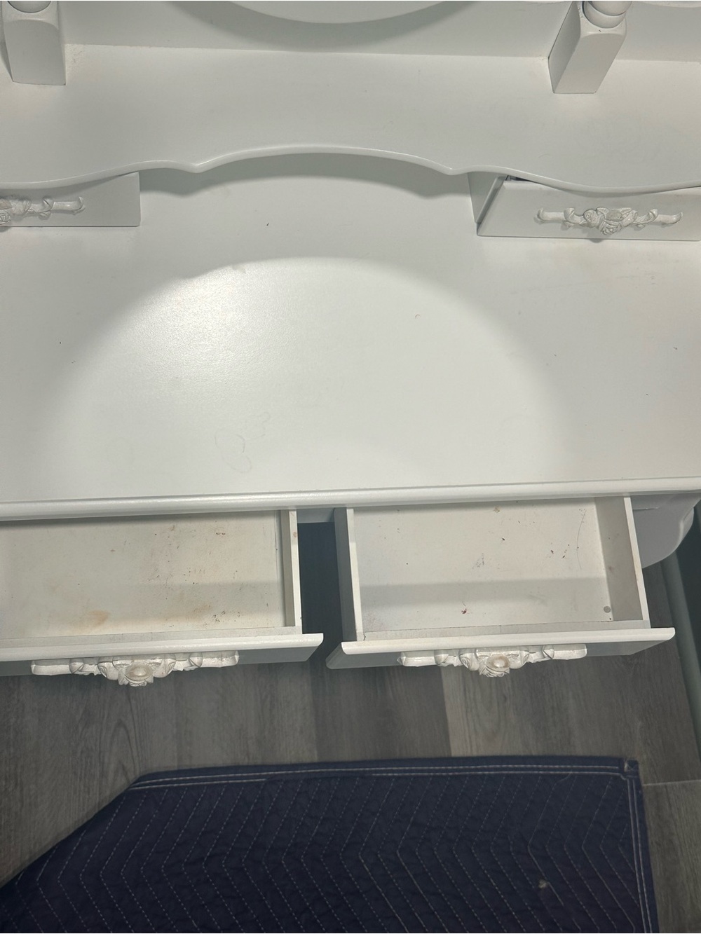 White Vanity Dressing Table with Oval Mirror - Picture 7 of 7